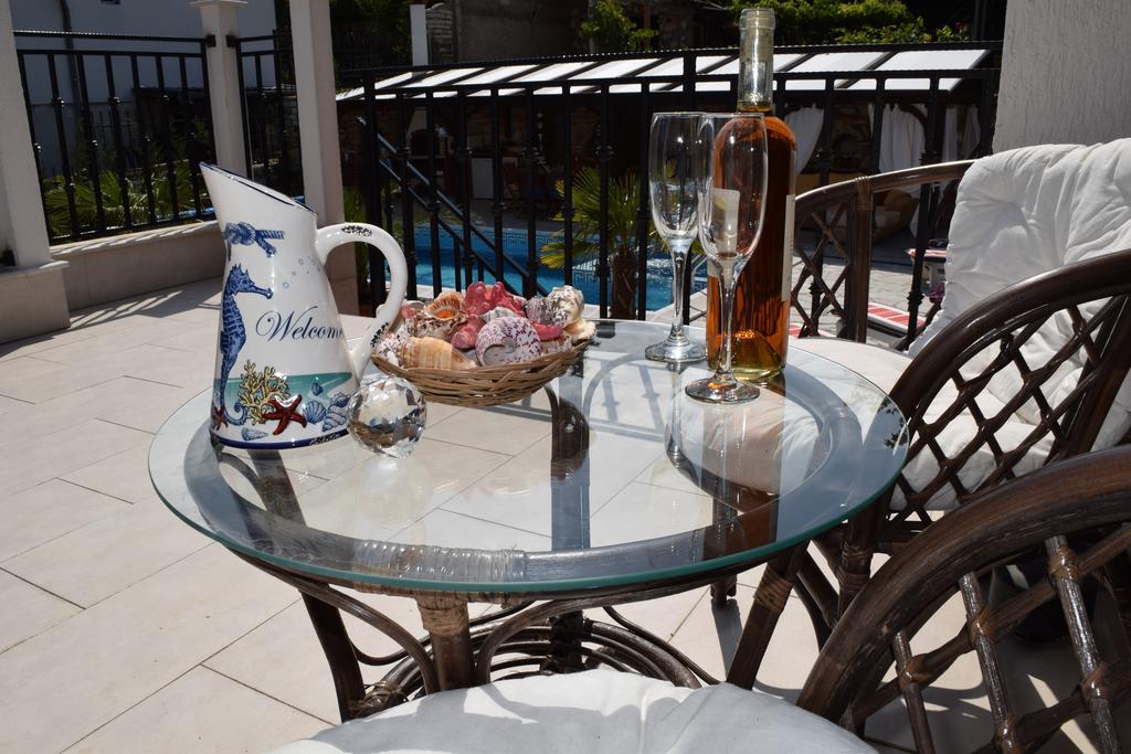 Boutique Villa Rosa Dei Venti Baltsjik Buitenkant foto