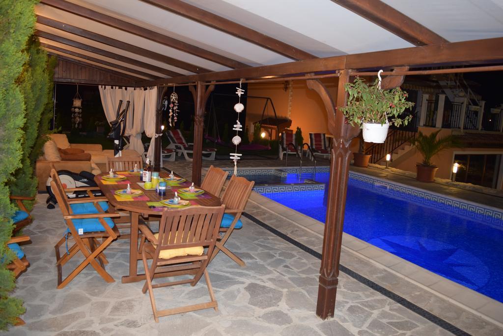 Boutique Villa Rosa Dei Venti Baltsjik Buitenkant foto