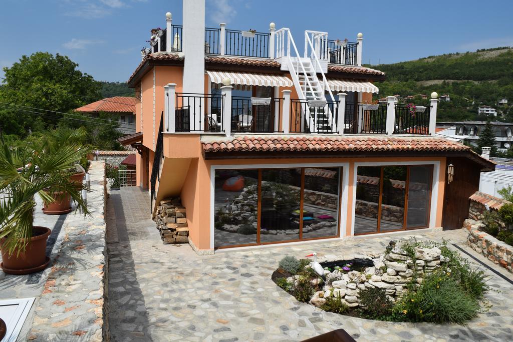 Boutique Villa Rosa Dei Venti Baltsjik Buitenkant foto