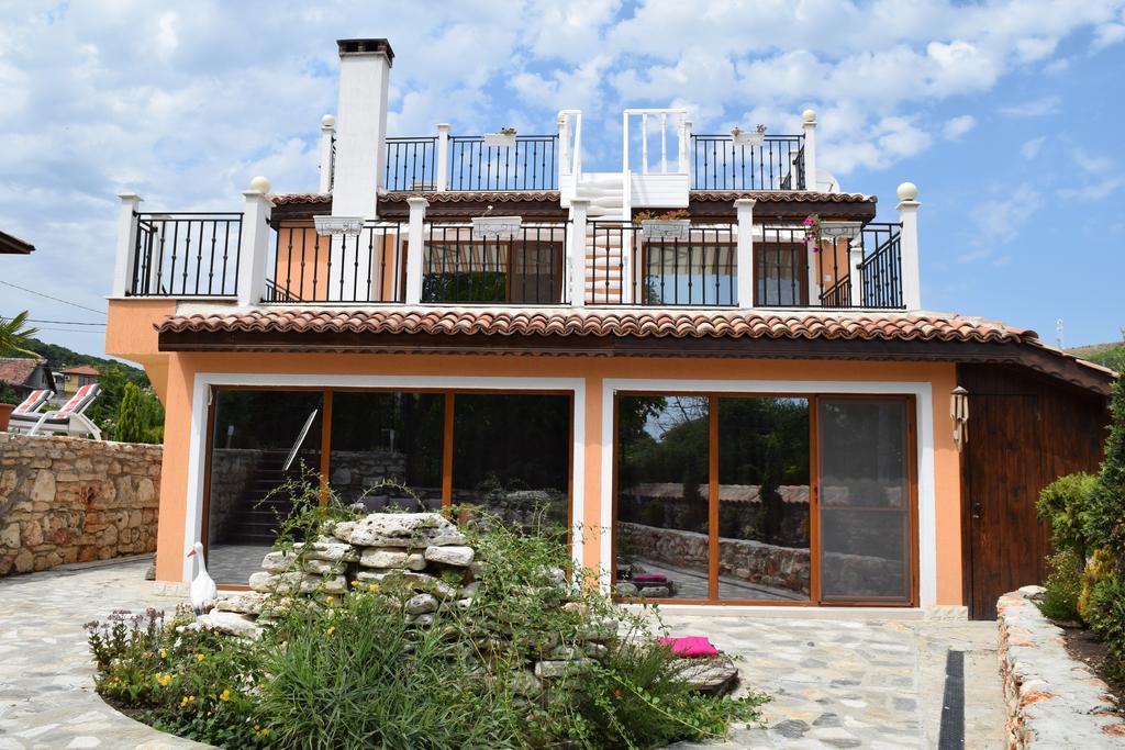 Boutique Villa Rosa Dei Venti Baltsjik Buitenkant foto