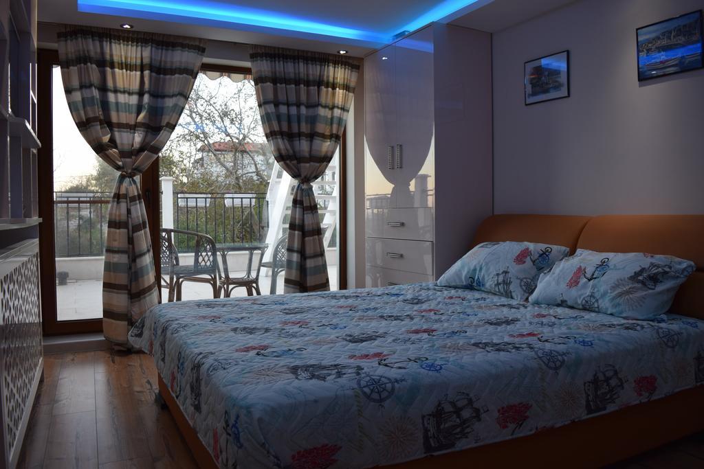 Boutique Villa Rosa Dei Venti Baltsjik Buitenkant foto