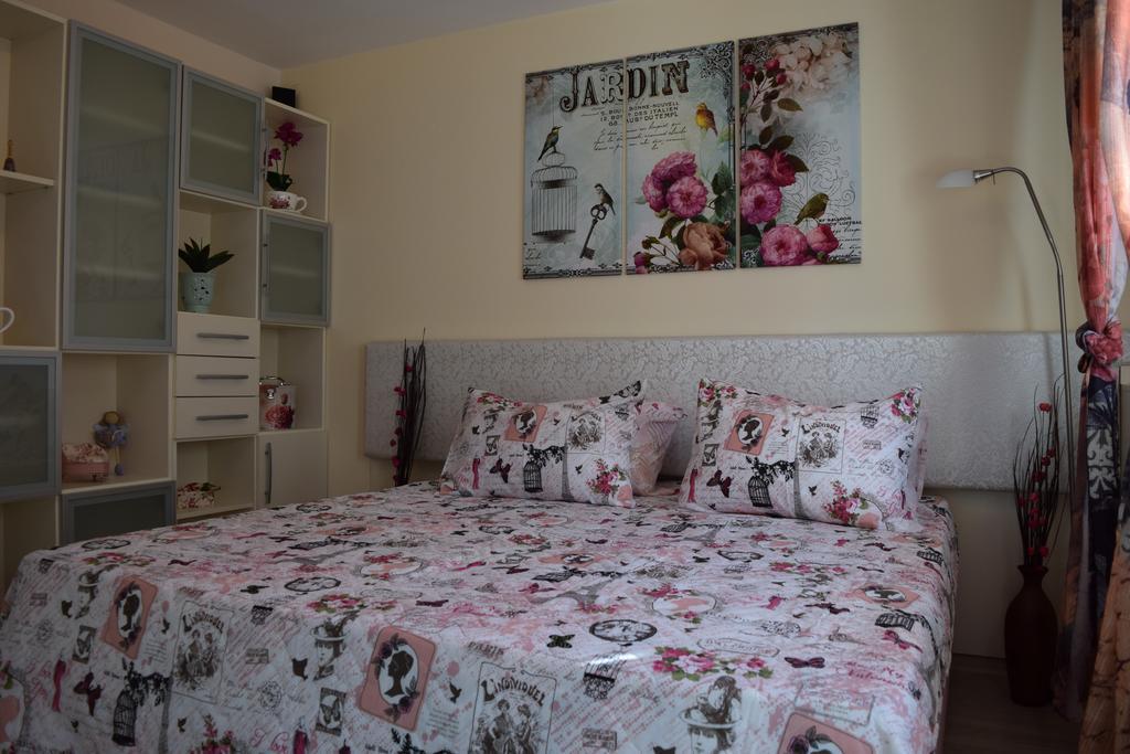 Boutique Villa Rosa Dei Venti Baltsjik Buitenkant foto